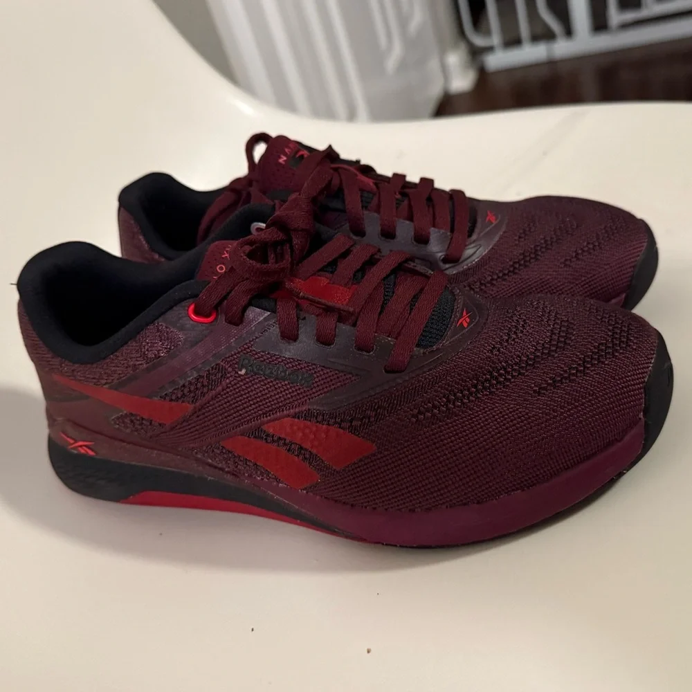 Reebok Nano x5 Women’s Gym shoes size 6 Black Cherry Retro Red like new worn 2x
